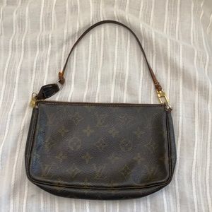 Vintage Louis Vuitton pouchette
